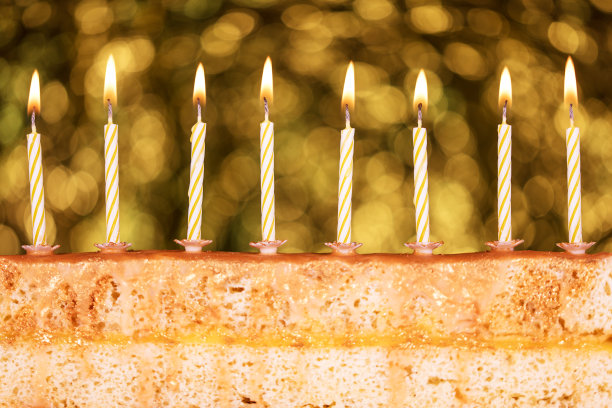 除夕的节日蛋糕图片下载