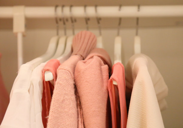 内阁的衣服图片下载