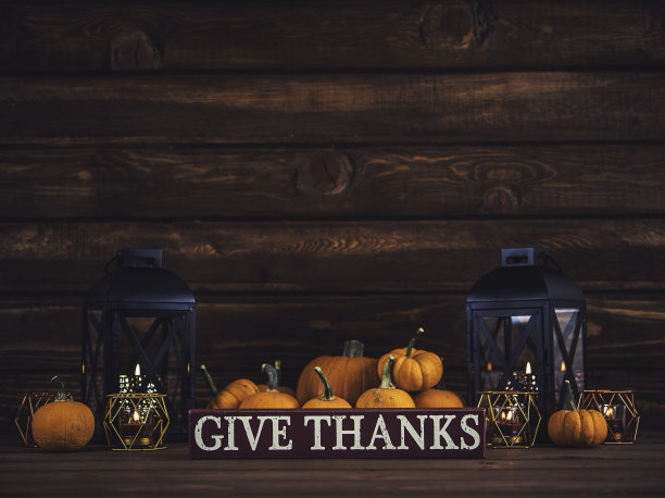 感恩仍是生活中的感恩信息图片下载