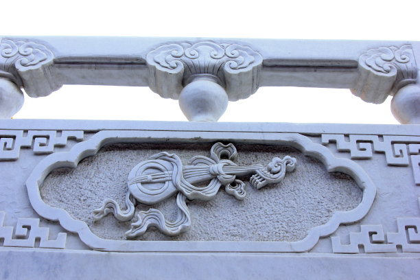 白色大理石雕塑，特写照片图片下载