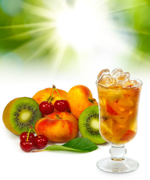鸡尾酒和水果特写图片下载