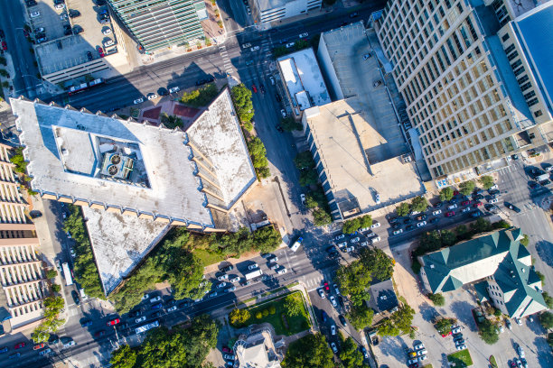 俯瞰德克萨斯州奥斯汀市中心的现代建筑抽象建筑图片下载