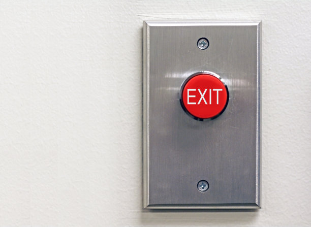 墙上有红色的退出按钮图片下载