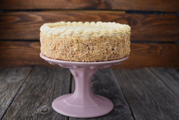 木材背景上的达克瓦兹图片下载