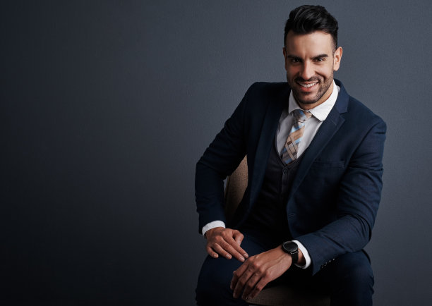 房间里最聪明的人图片下载