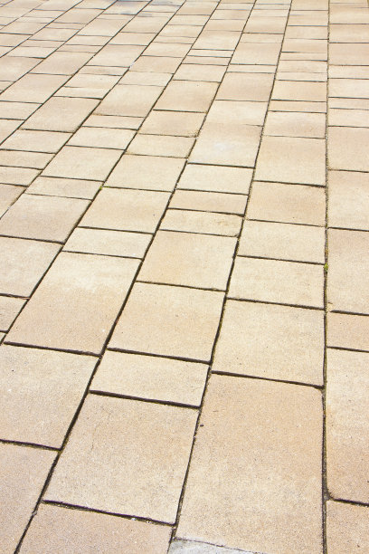 用彩色石块砌成的新路面图片下载