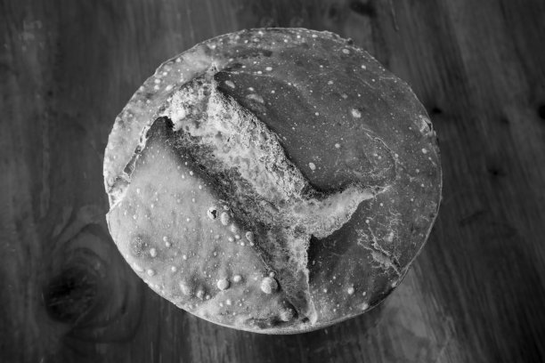 新鲜烤面包图片下载