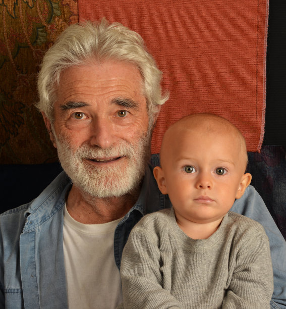 祖父和孙子图片下载