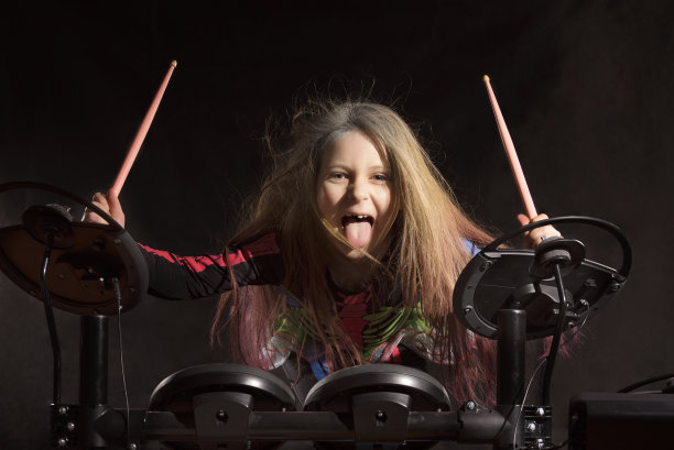 小女孩的鼓手素材图片
