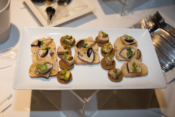 鹅肝吐司图片下载