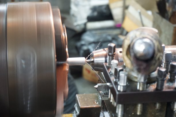 铣床的过程图片下载