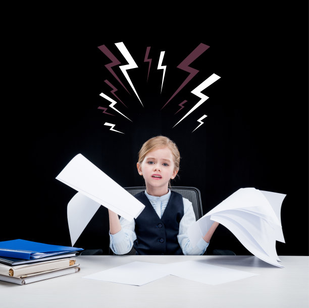 女孩玩的女商人图片下载