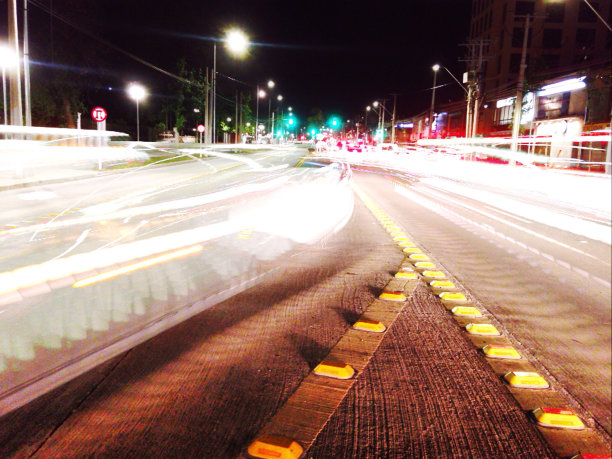 城市的速度图片下载