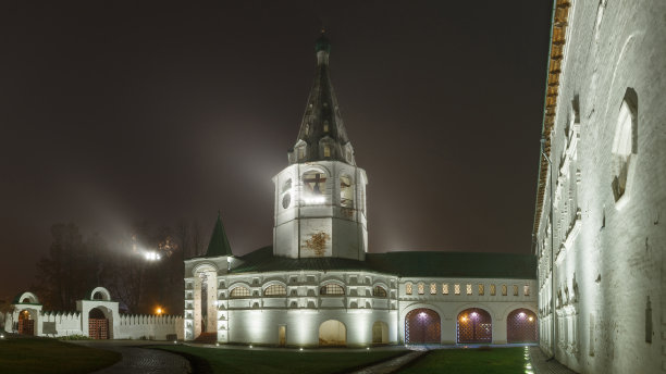 Suzdal克里姆林宫,俄罗斯。苏兹达尔最古老的石钟楼。图片下载