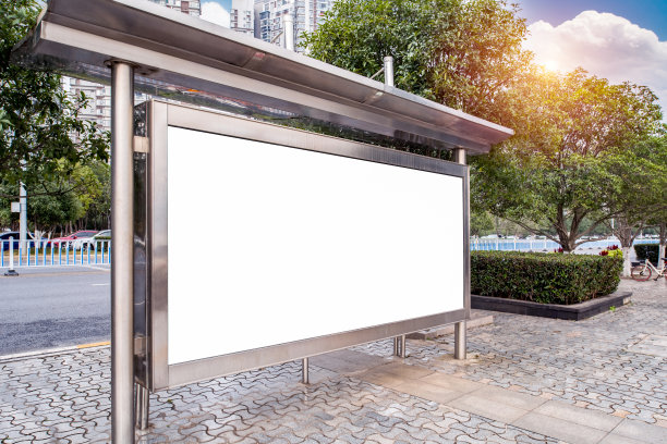 空白的一面的道路城市广告牌图片下载