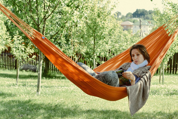 描绘户外的美丽生活图片下载