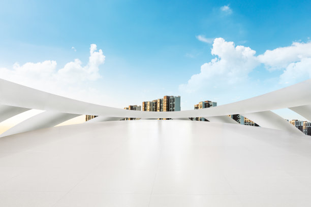 空旷的广场楼层和现代城市建筑图片下载