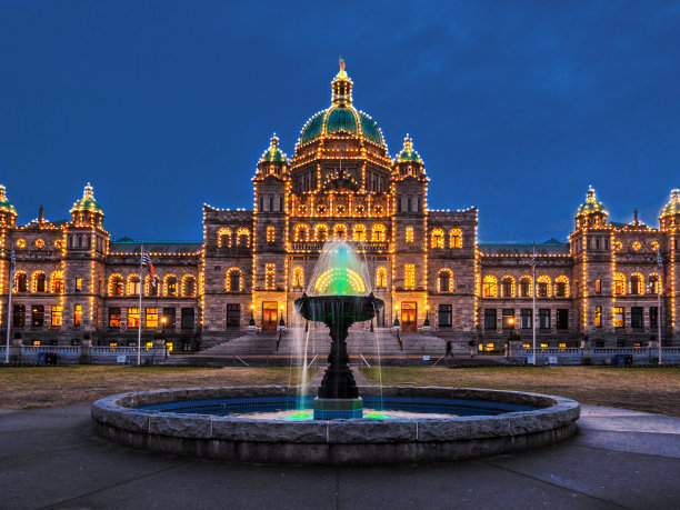 维多利亚市中心在圣诞节期间图片下载