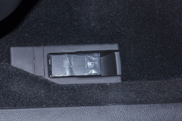 汽车燃料箱开启器。图片下载