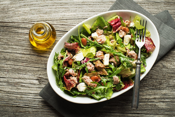 金枪鱼沙拉图片下载