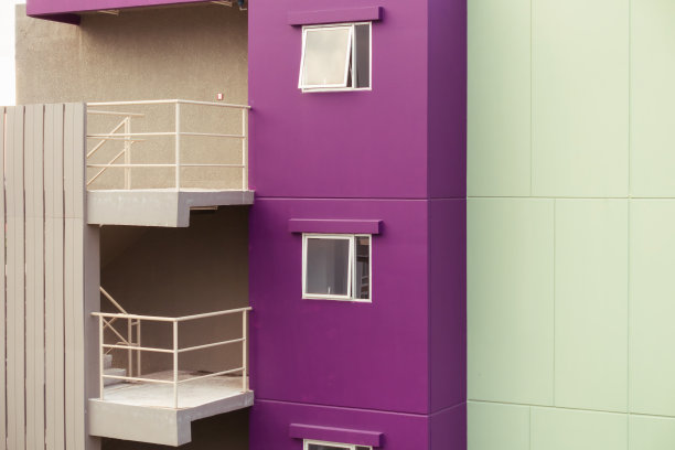 带有紧急消防出口的住宅公寓图片下载