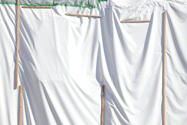 白墙旁的布条，图片下载