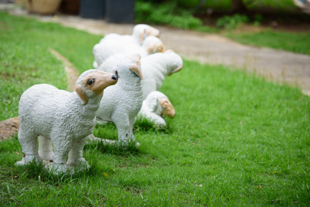 羊的雕像图片下载