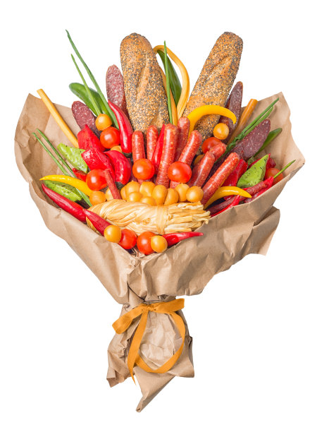 各式各样美味可口的干香肠、奶酪、面包、西红柿、辣椒和大葱像可食用的花束一样被孤立在白色的背景上图片下载