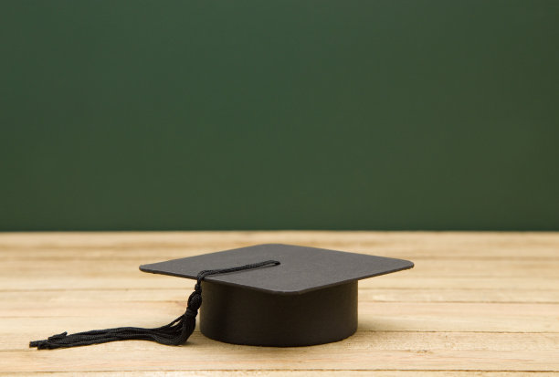 毕业典礼-某事物的结束和新事物的开始图片下载