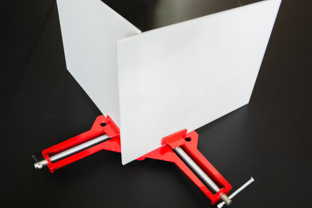 夹住板条。图片下载