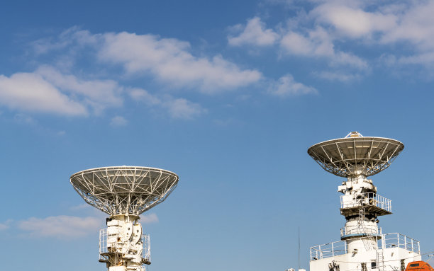 卫星碟形通信塔图片下载