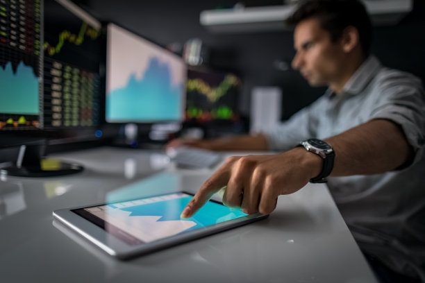 为投资目的分析图表和报告。素材图片