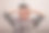 小男孩从手指缝里看过去图片下载