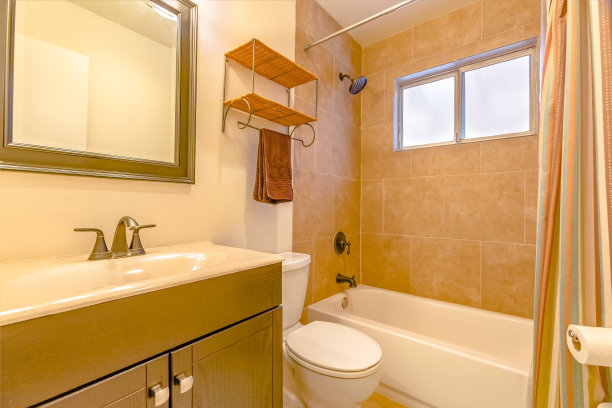 样板房总是会展示出浴室的干净和漂亮图片下载