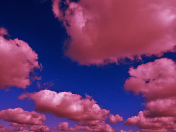 粉红糖果云图片下载