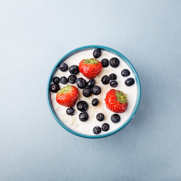 美味的浆果燕麦图片下载