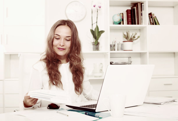 女性员工有空白图片下载