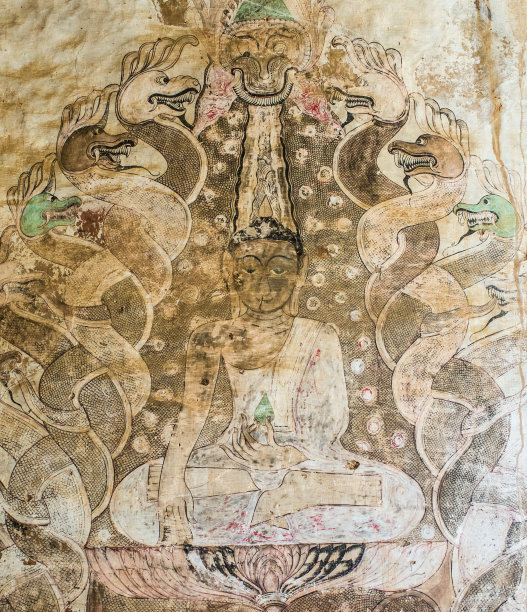 苏拉玛尼寺庙内的缅甸壁画上画着古代佛陀和蛇图片下载