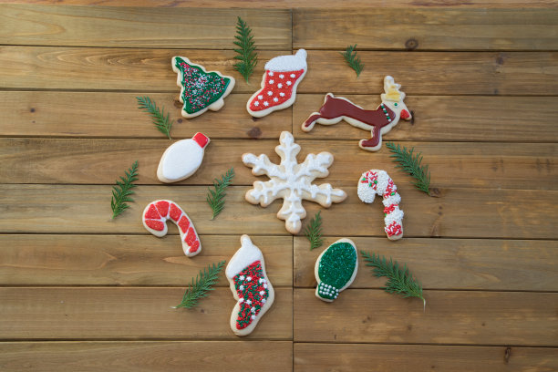圣诞饼干和冷杉枝图片下载