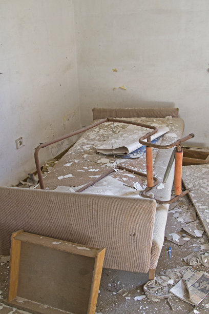 伊斯特拉废弃的旧旅馆被毁图片下载