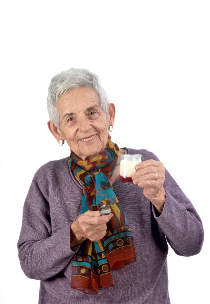 高级的女人吃图片下载