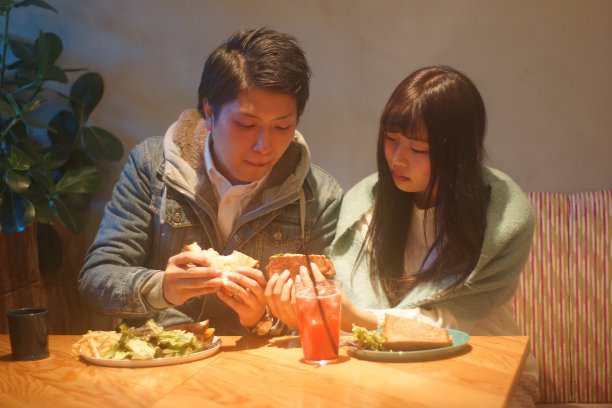 咖啡馆约会图片下载