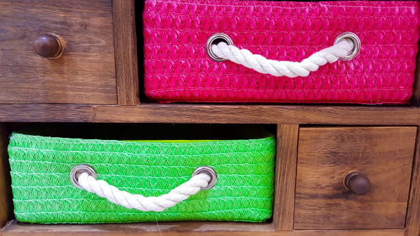 色彩斑斓的抽屉里图片下载