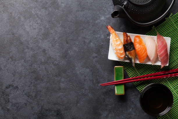 一套寿司和绿茶图片下载