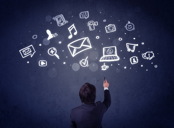 商人坐在椅子上，头顶多媒体图标图片下载