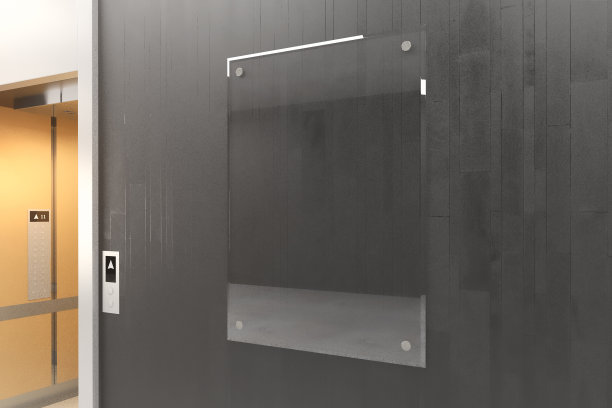 瓷砖墙上的空玻璃海报图片下载