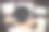 背后的年轻商界人士都饱受头痛之苦。图片下载