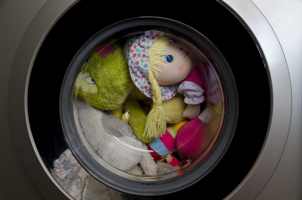 洗衣机门里面有旋转玩具图片下载