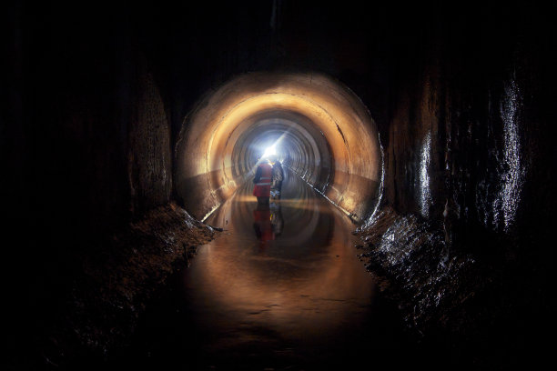庞大的地下排水系统图片下载