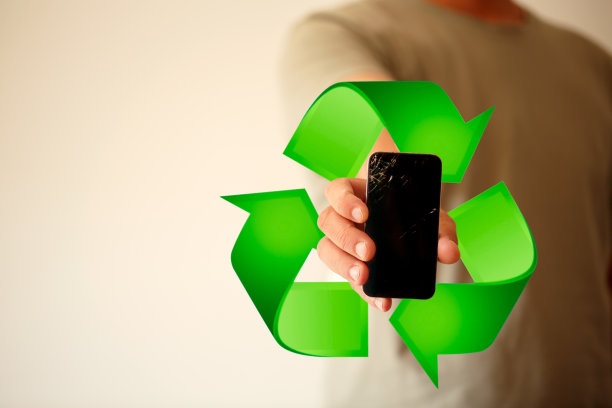 回收现代手机的碎屏和损坏。手机崩溃了。设备毁坏图片下载